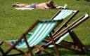 April showers fail to materialise as Britain prepares for warmest ...