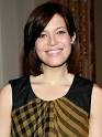 Though her first foray into fashion is over, Mandy still hopes to try her ... - mandy_moore_300x400