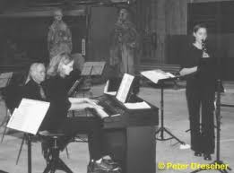 Ulrike Weinmann (KS I; Klarinette) und Franziska Ullmann (11 a; Klavier) beim Vorspiel der Phantasiestücke op. 43 von Niels Gade