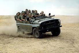 Vehiculo Militar 4X4. Images?q=tbn:ANd9GcRUkVaf66gPU34ro9SaF3xA1NbB6ecEtcXWjB0MZ2U_xSMtG3JwlQ