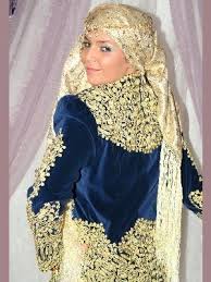 اللباس التقليدي للجزائر  - صفحة 2 Images?q=tbn:ANd9GcR_7egV-Y-yZ2TmI6fodt6PpRiFdKIHN6KFuFDWsX9FnVfK2eFD