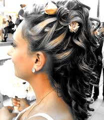 http://proms-hairstyless.blogspot.com/