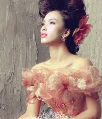 Nơi lưu giữ hình ảnh vẻ đẹp phụ nữ Việt. Kỳ 442: Shirley Mach - Page 23 Images?q=tbn:ANd9GcRk61EbCD9jdUQzVJf2dBNNAXAfCy1Gyb-iMiqvV8Q5BBx55yh2G3g525D-