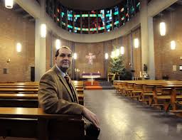 „Die Grabeskirche ist kein Projekt nur für den Stadtteil, sondern für ganz Krefeld“, sagt Dirk Bongartz vom Kirchenvorstand. - onlineImage