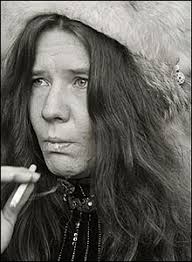 Born Linda Louise Eastman in 1941, she began her career as a music photographer in the US. Her subjects included the American singer Janis Joplin, ... - _44594545_janice1_220x300