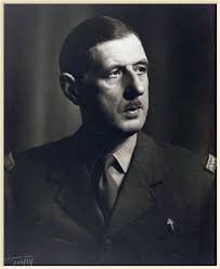 De Gaulle :  le sens de l'histoire - Page 6 Images?q=tbn:ANd9GcRn2HWRaZqE7wR4qPTrPfZe7--7E7UiV_DVDZJEsDE0qtHck6Tk
