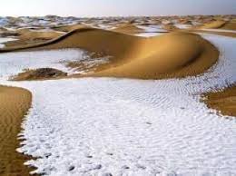 معلومات عن الصحراء الجزائرية  (صور مساحة وتضاريس ) - تعرف على صحراء الجزائر  Images?q=tbn:ANd9GcRnkF0VPT-pHo6OU2kut1BtLNvaHXBcJNyEWWTagnI-cppI53DdDA