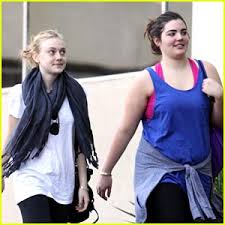 Pals Dakota Fanning and Alessandra Garcia-Lorido pick up their step as they arrive at L.A. Fitness in Studio City, Calif., on Tuesday afternoon (December ... - dakota-fanning-alessandra-garcia-fitness