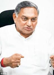 Second-thoughts: Senior Congress leader Janardan Dwivedi admitted that there was a growing sentiment within his party that it would not be a good idea to ... - article-2528990-1A47BDD700000578-474_306x423