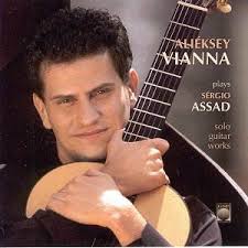 Sergio ASSAD (b. 1952) Solo Guitar Works Aquarelles: 1 Divertimento [7:17], 2 Valseana [2:45], 3 Preludio e Toccatina [2:56]; Three Divertimentos: 4 Apoador ... - ASSAD_Vianna_GSP1027CD