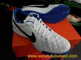 Sepatu Futsal Nike Terbaru Januari 2014 - Chexos Futsal - Chexos ...