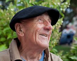 85 jähriger Franzose im Baskenland - Bild \u0026amp; Foto von Wolfgang Hugo ... - 85-jaehriger-Franzose-im-Baskenland-a19000140