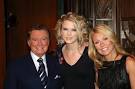 CMT : Photos : Featured Photo : Taylor Swift (center) with Regis ...