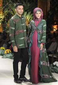 Cara Memilih Baju Muslim Lebaran Couple untuk Idul Fitri