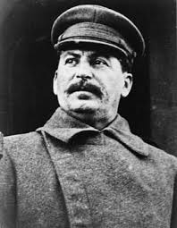 Lénine/Staline : deux conceptions de la Révolution Images?q=tbn:ANd9GcSOghjDoBX1YQx8lgTFMy_zpVWnsaKVF15x5mBmP1Ogibz_TYW5