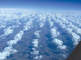 Les nuages , leur espèces et leurs variétés  Images?q=tbn:ANd9GcSQdulRqSQVOIkaI0IMatYCnKfGOHzg7RtYEEuOjSMkkP8paGndB9iwI8jOcA