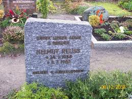 Grabstein von Helmut Reuss (24.01.1958-05.07.1983), Friedhof Sandhorst. Häufige Nachnamen auf diesem Friedhof: - sa308