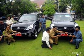 Gambar-Gambar Mobil Kiat Esemka Rajawali Jokowi