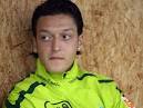 Um 14.02 Uhr betrat Mesut Özil das letzte Mal die Werder-Geschäftsstelle, ...