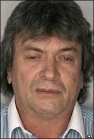 Carlos Gamarra Murillo, arrestado en Estados Unidos. Se acusa a Gamarra de ofrecer drogas a cambio de armamento. - _39999035_040402gamarra203b1