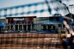 2-year-old accidentally kills his mom in Wal-Mart - Yahoo News