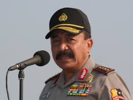 Jakarta - Kapolri Jenderal Timur Pradopo tidak banyak berkomentar ketika ditanya mengenai tertangkapnya istri Nazaruddin, Neneng Sri Wahyuni. - Timur-Pradopo-(Tri-Iswanto)-dalam