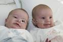 Foto: twins in bed (copyright) Robert Hammer #2440921