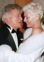 ... Tony Curtis şi Jill Vandenberg Curtis. În autobiografia lui din 1993, ... - tony-curtis-marries-jill-vandenberg