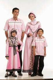 10 Model Baju Muslim Keluarga Paling