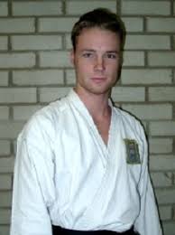 Tobias Leibold. 1. DAN Kempo-Karate. Prüfung zum 1. DAN Kempo-Karate am 12.12.1998