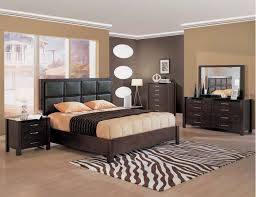 Terrific Color Scheme Ideas for Couple Bedroom - DecorCraze.Com ...