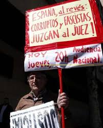 ESPAÑA-La justicia española sentenció a Garzón: once años de inhabilitación Images?q=tbn:ANd9GcTDn2UaBTJFNOgfVsnmVsOyte6yeryiKl1-rg-Im1VR4s0aGcIdgQ