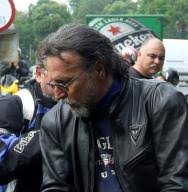 Dan Nastase, Bucuresti, jurnalist-motociclist, varsta 59 de ani, vechime categoria A: 41 ani, In prezent conduc un Kawasaki Z750 ABS. - post-882-1242904882_thumb