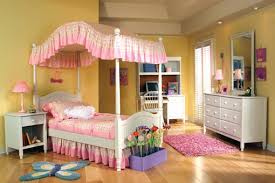 أجمل غرف نوم للأطفال... - صفحة 6 Images?q=tbn:ANd9GcTJxpjUkZz2q7VyRHX-KEgneK6yvRoYcOkRlrE59piFhQHlz3m2dg