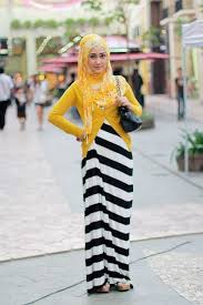 Dian Pelangi Plain, Printed Hijab Style for Ladies � Girls Hijab ...