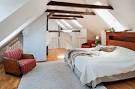 Loft Master Bedroom Design | Decorclips.
