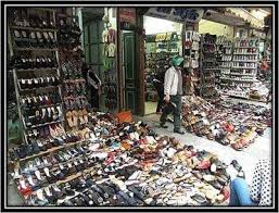 Berbelanja Sepatu Kulit Cibaduyut