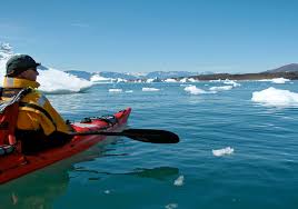 Insbesondere Paddler, die selbst in grönländischen Gewässern paddeln möchten, sollen hier wichtige informationen finden können. Markus Ziebell