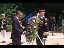 President Obama Lays a Wreath at Arlington National Cemetery ...