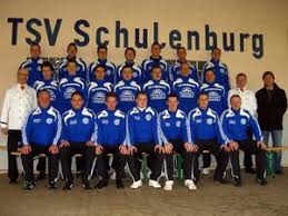 März 2009 wurde der I. Herren des TSV Schulenburg ein Mannschaftssatz Trainingsanzüge von Enrico Erdtmann (VGH Agentur Schulenburg), Axel und Kai Oppenborn ...