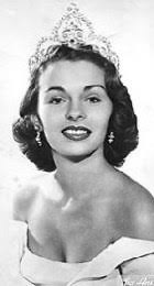 Những nhan sắc đáng nhớ ở MU (1952 -nay) Điểm danh người quen thành công ở Miss International.  (4) - Page 2 Images?q=tbn:ANd9GcTe6QFCXyT_wz1DiMXB1zS0aWai0lUagVhPoZWjAxGOLmlYe4PGqHB-GyyOjw