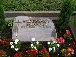 Grab von Bernhard Hildebrand (01.03.1908-25.03.1997), Friedhof Funnix