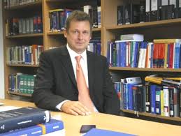 Prof. Dr. Stefan Rammert - Herr_Rammert_Homepage