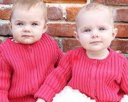 Ali et Susanne Hartman sont les petites jumelles qui joueront Baby Christine cette saison♥ - 3030815516_1_13_T8xQhvHw