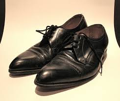 Vintage 1960s Mens Black Leather Dress Shoes by VioletsEmporium