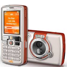 Que telefonos han tenidoa lo largo de su vida!! Sony-w800