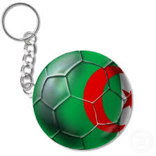 مباراة الجزائر ملاوي اليووووووووم عالساعة 3 و45 دقيقة بتوقيت الجزائر Algeria_flag_algerian_soccer_ball_gifts_keychain-p146228369740474551qjfk_400