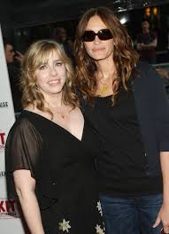 Follow Lisa Roberts Gillan