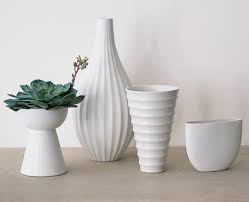 ۞ فن تنسيق الزهور۞ Ceramic-tapered-vase_050508