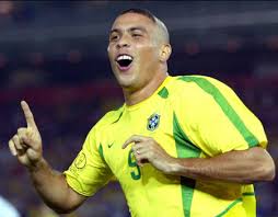 [Juego] Rostros conocidos Fotos-ronaldo-celebrando-gol-con-brasil1